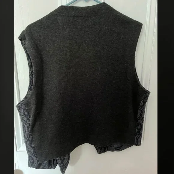 Wool patterned vest - Picture 3 of 3